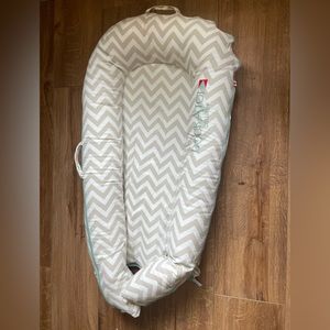 DockATot Deluxe + with washable chevron cover